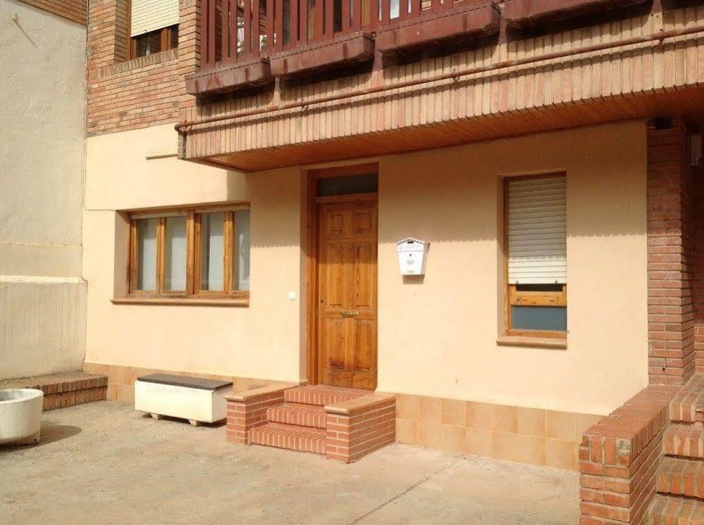 Apartamentos Alcaniz, Blanca Bagian luar foto