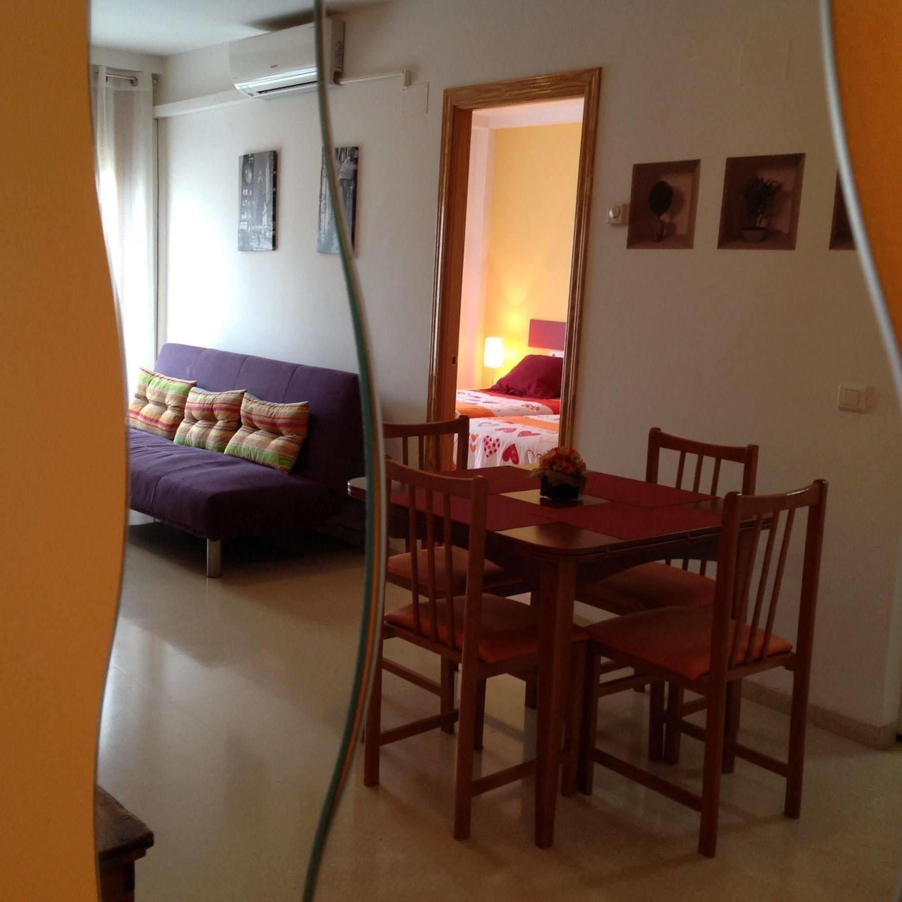 Apartamentos Alcaniz, Blanca Bagian luar foto