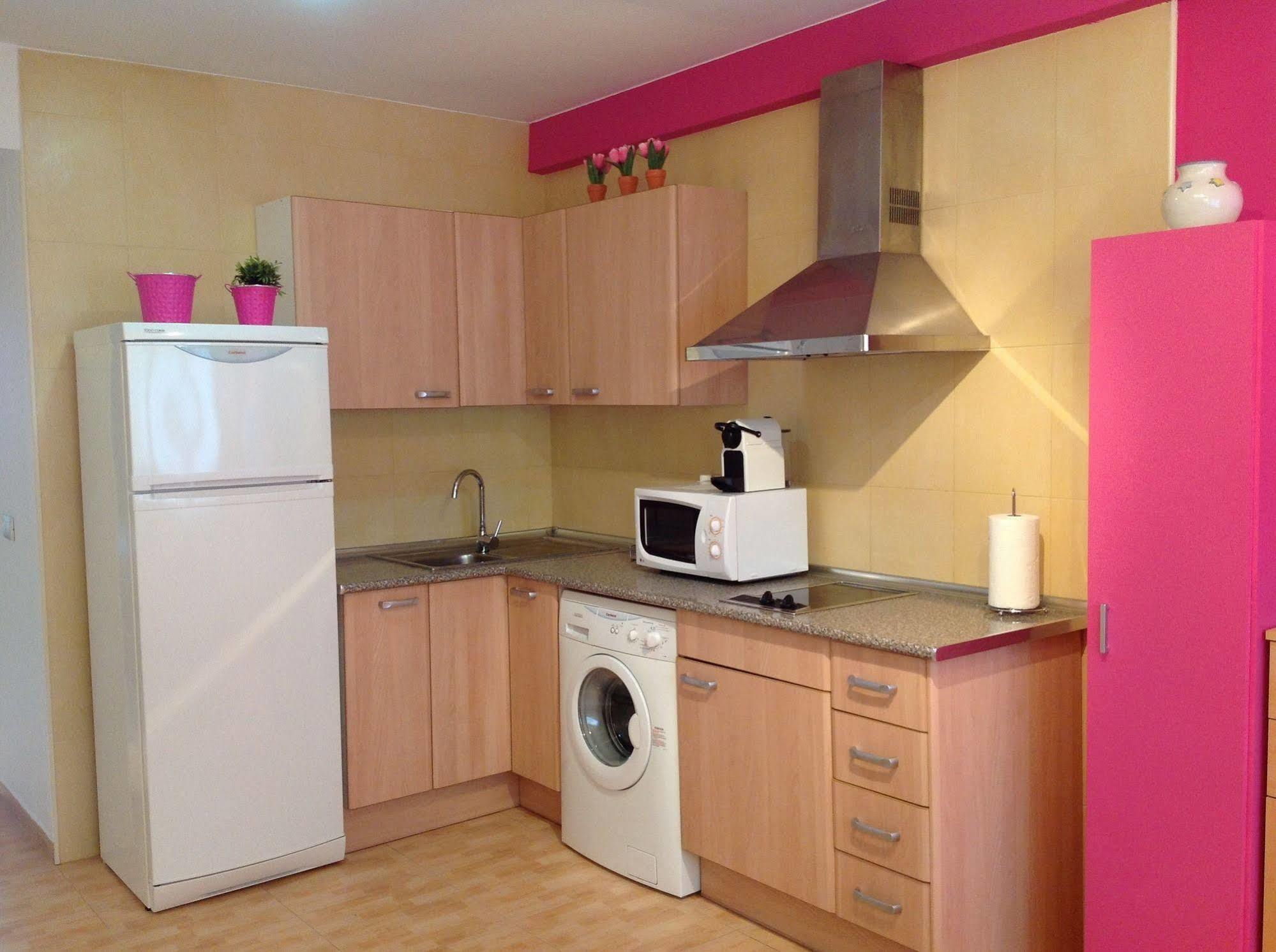 Apartamentos Alcaniz, Blanca Bagian luar foto